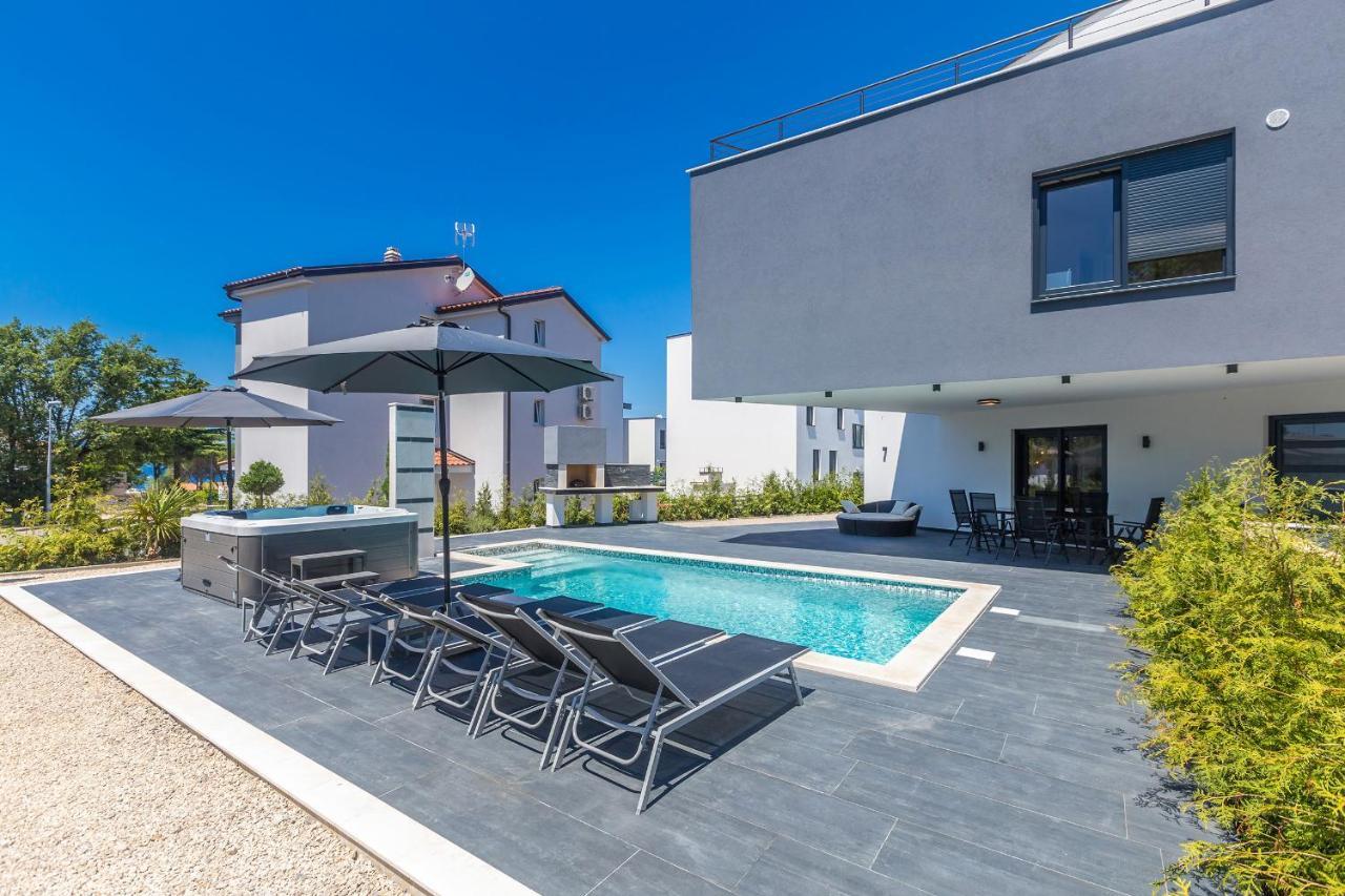 Luxury Apartment Noa Njivice Kültér fotó