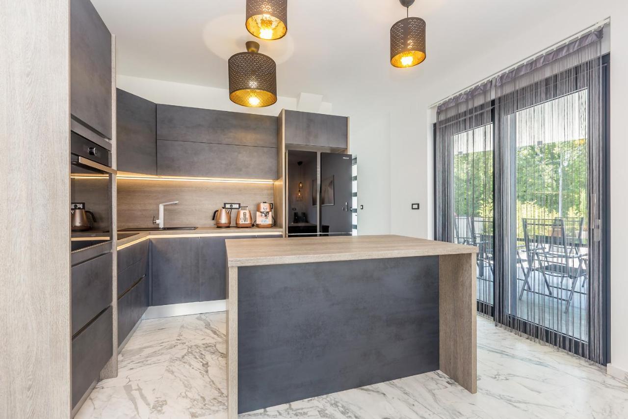 Luxury Apartment Noa Njivice Kültér fotó